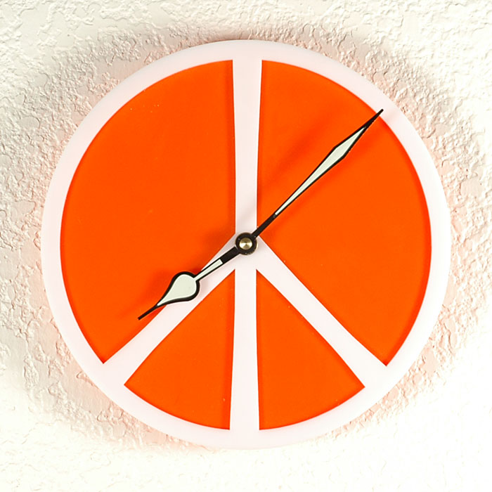 _orangeWhitePeaceClock